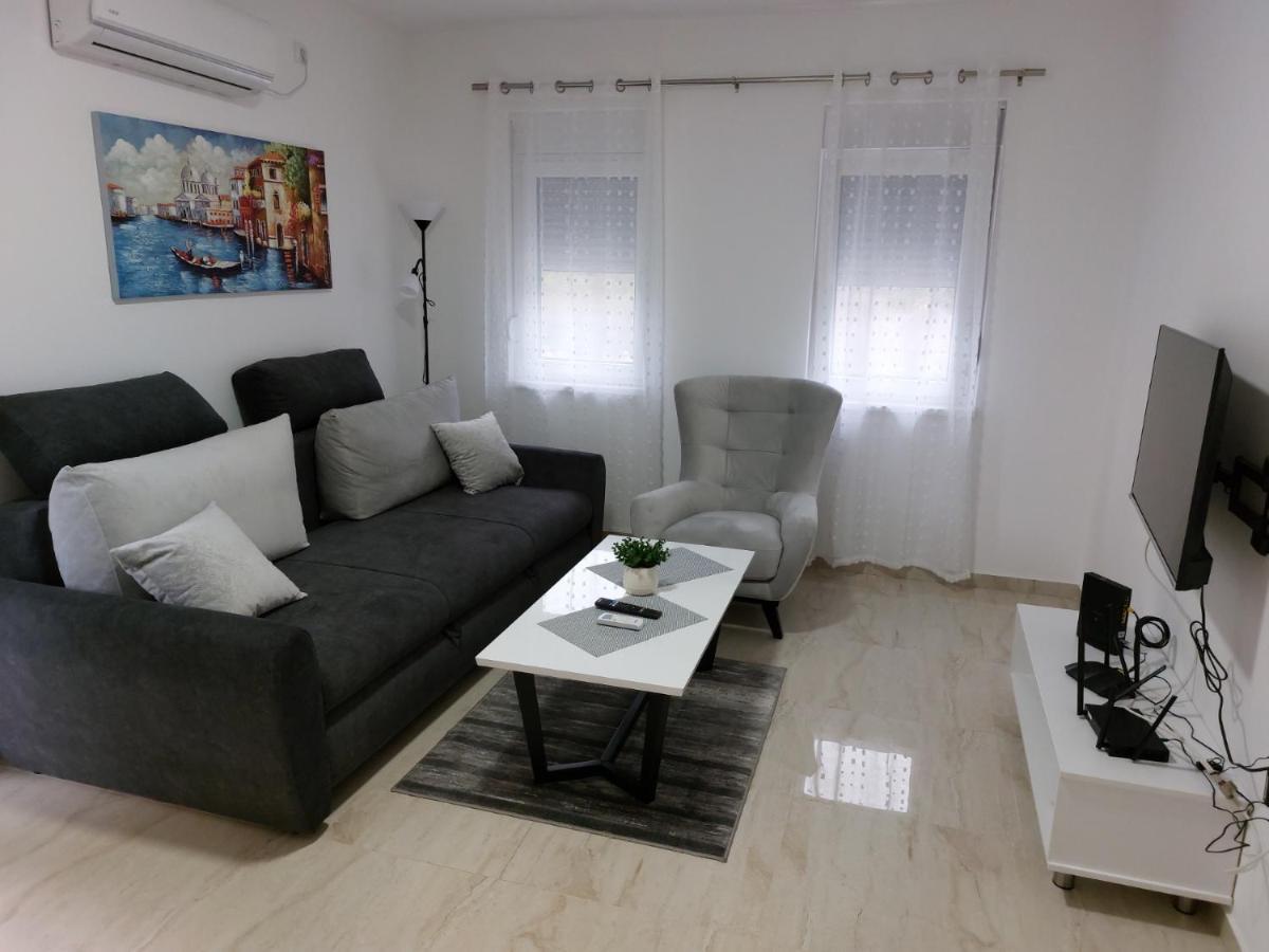 Apartmani Marija Vrdnik Bagian luar foto