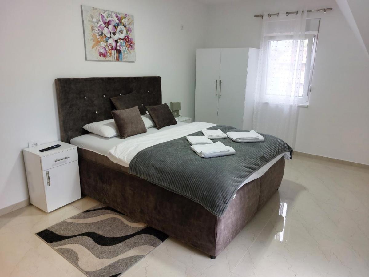 Apartmani Marija Vrdnik Bagian luar foto