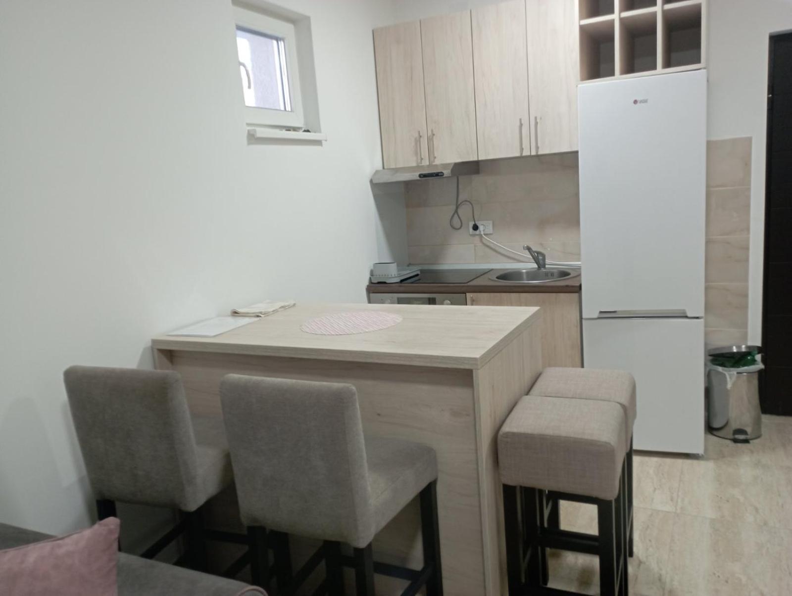 Apartmani Marija Vrdnik Bagian luar foto